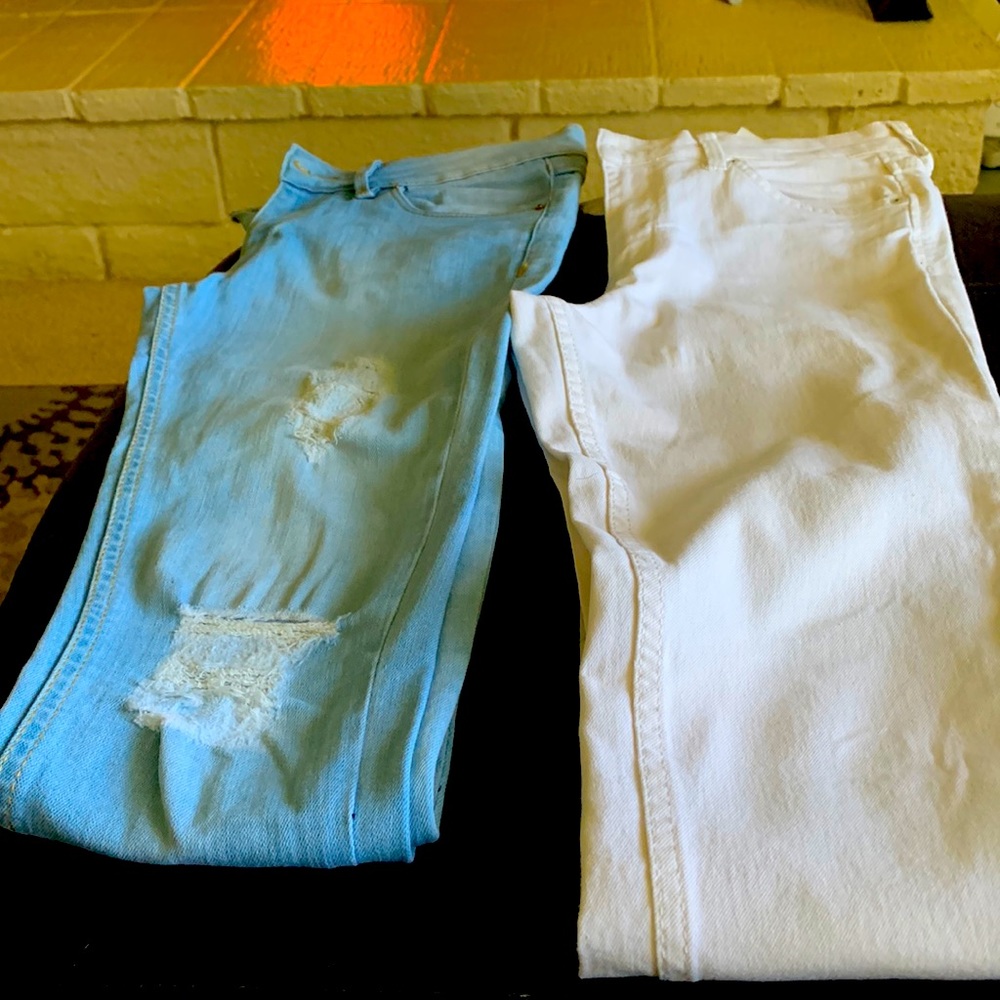 Two working jeans without rupture